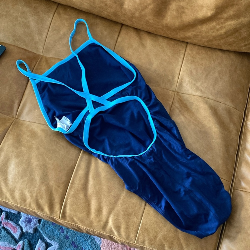 New in original packaging. Navy Speedo Women’s one piece fly back swimsuit.